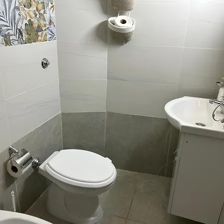 Apartment House Toledo *