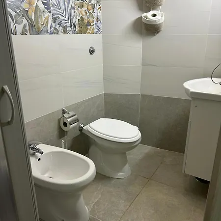 Apartment House Toledo Naples